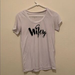 🌼3/$15🌼 Wifey t-shirt 